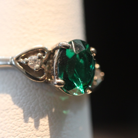 Sterling Silver Ring 925 Green Oval Stone Diamond - Picture 3 of 8